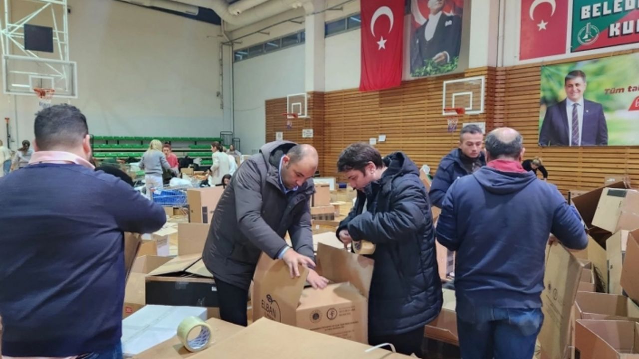 İzmir'de yardım seferberliği sürüyor