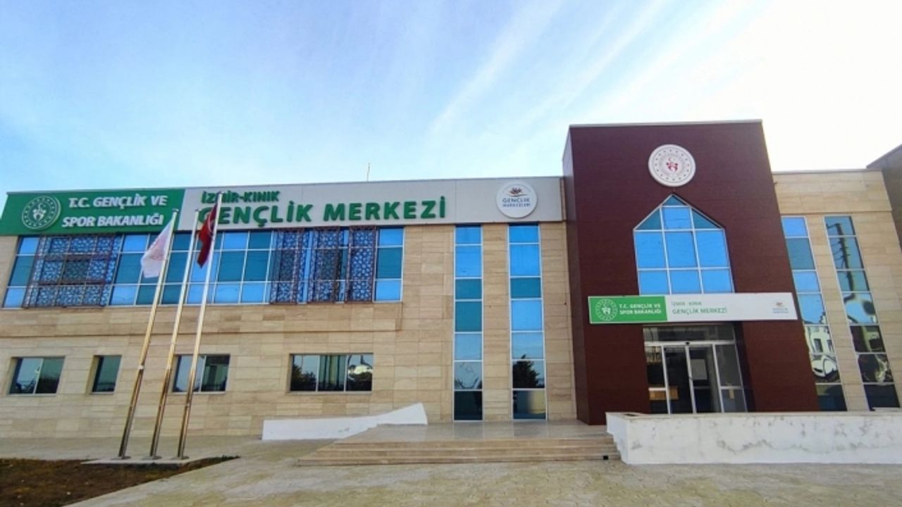 Kınık’tan afetzedelere sosyal market