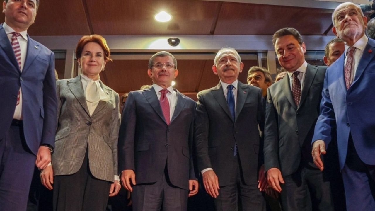 Ali Babacan: Seçim gecesi tarihi başarıya imzamızı atacağız
