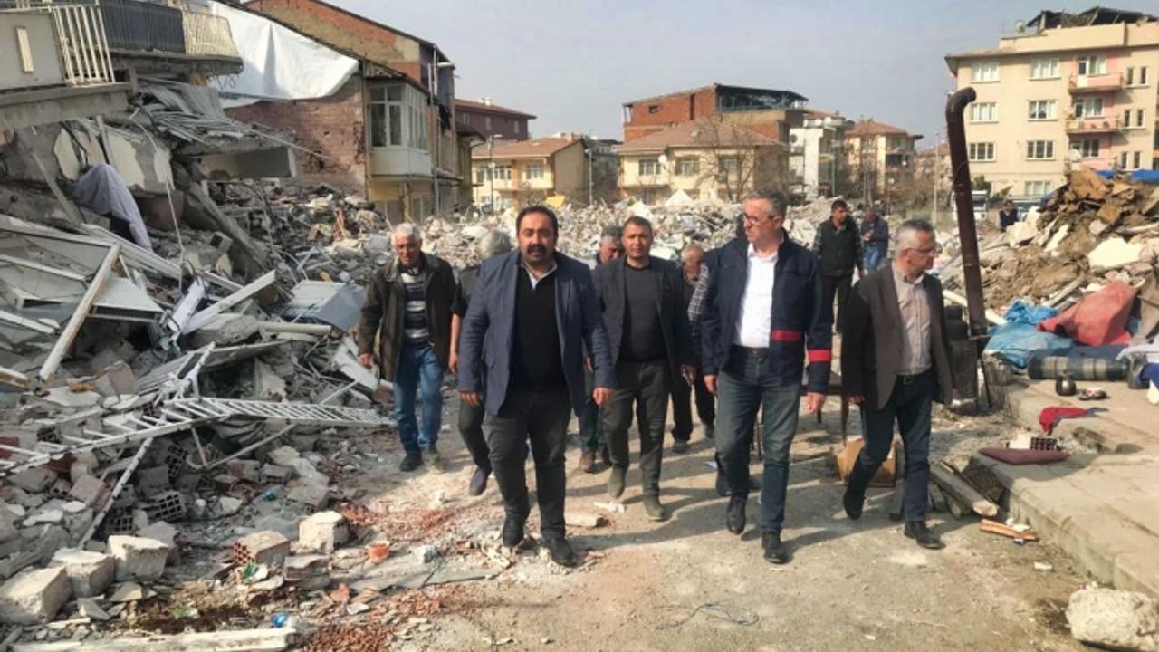 Başkan Arda, Malatya'da depremzedeleri ziyaret etti