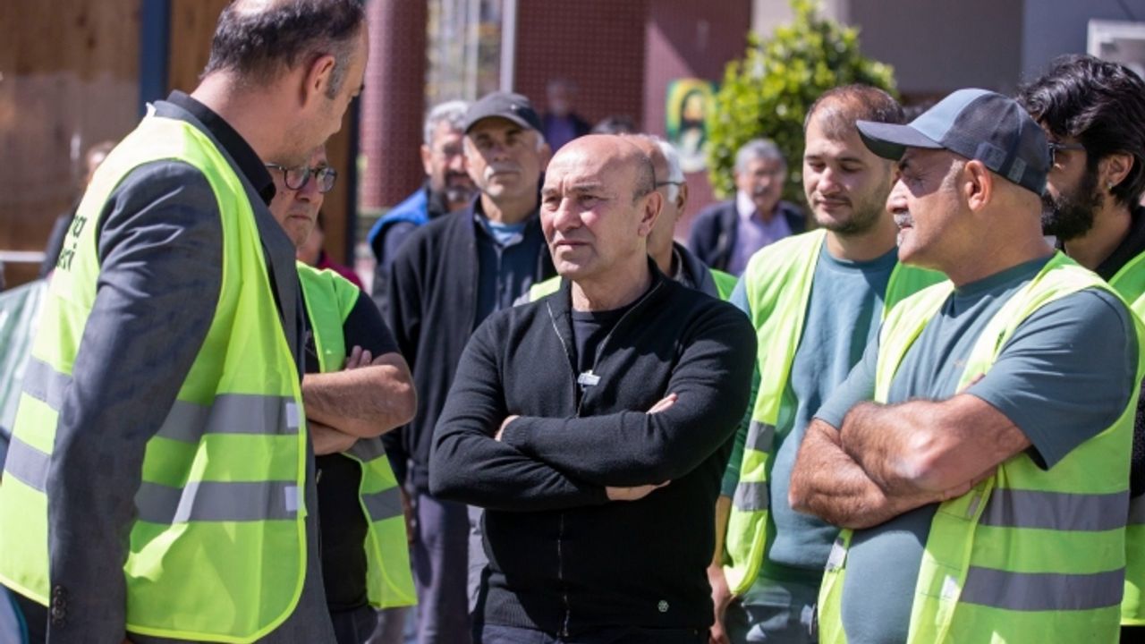 Başkan Soyer Hatay’da İzmir Dayanışma Gönüllüleri'ni ziyaret etti