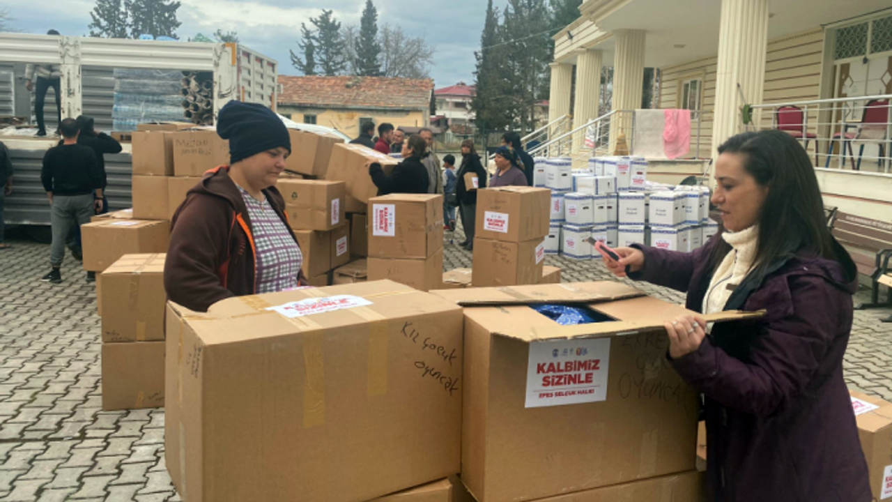 EFES SELÇUK BELEDİYESİ’NDEN DEPREM BÖLGESİ İÇİN KİTAP ÇAĞRISI