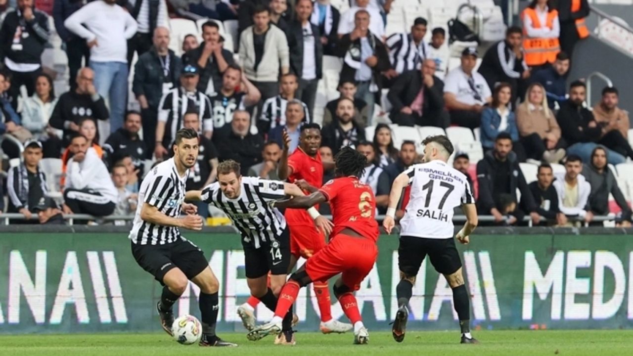 İzmir derbisinde kazanan yok! Altay 1 Göztepe 1