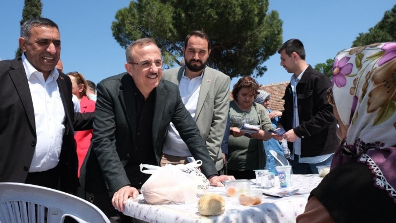 Sürekli’den CHP’li yerel yönetimlere hizmet salvosu: Çöp, çamur, çukur!