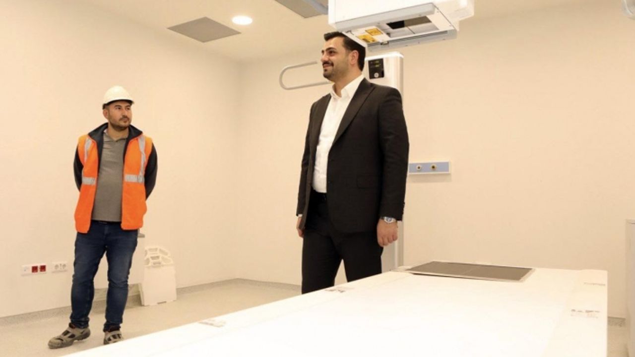 AK Partili İnan, Bayraklı Şehir Hastanesi’nden muhalefete yüklendi