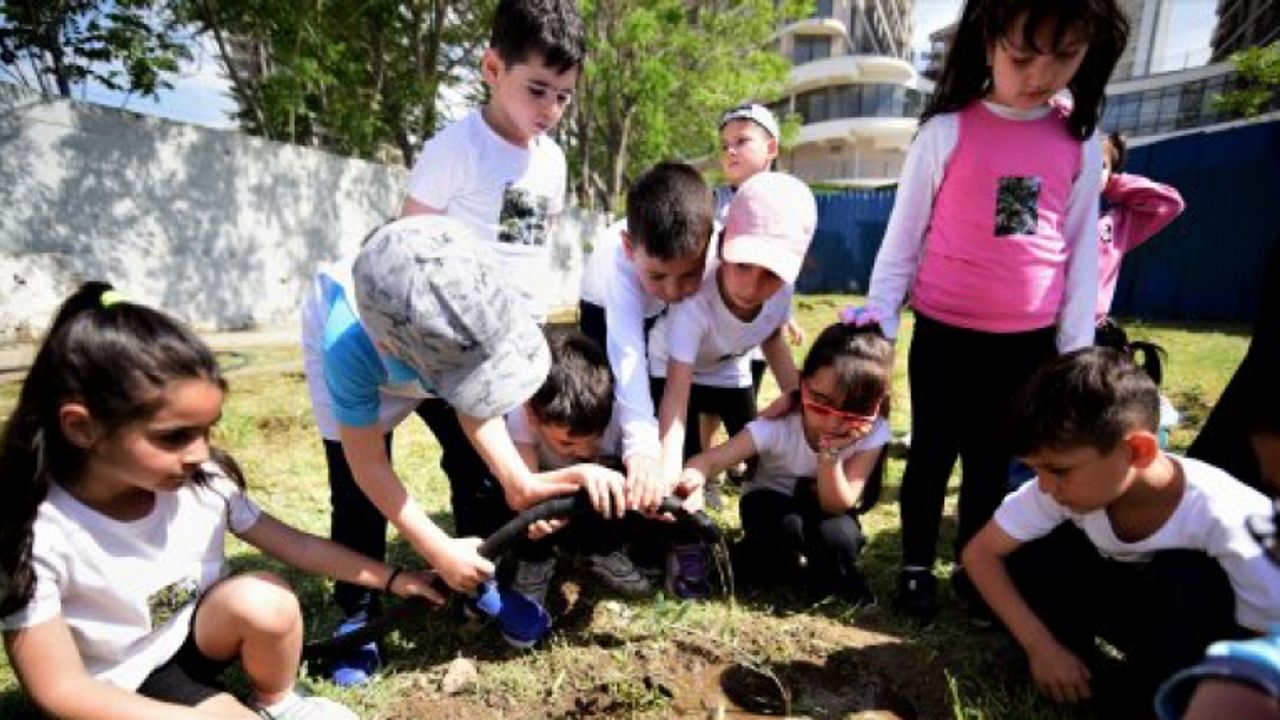 Başkan İduğ: Zeytin fidanları çocuklarımızla birlikte büyüyecek