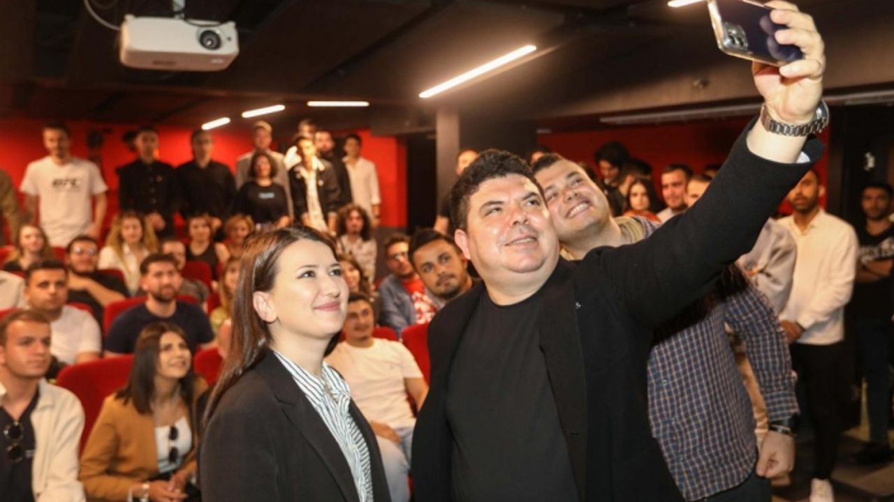 Başkan Kılıç gençlerle buluştu: Değişim isteği gençlerde daha fazla
