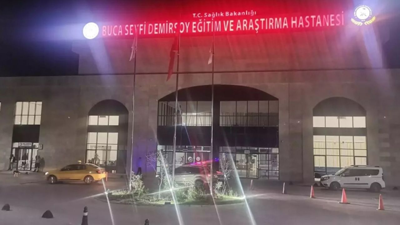 İzmir’de parkta bıçaklı kavga: 17 yaşındaki genç öldü