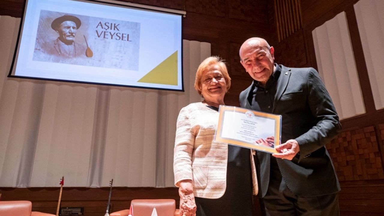 Vefatının 50. yılında Aşık Veysel dizelerle anıldı