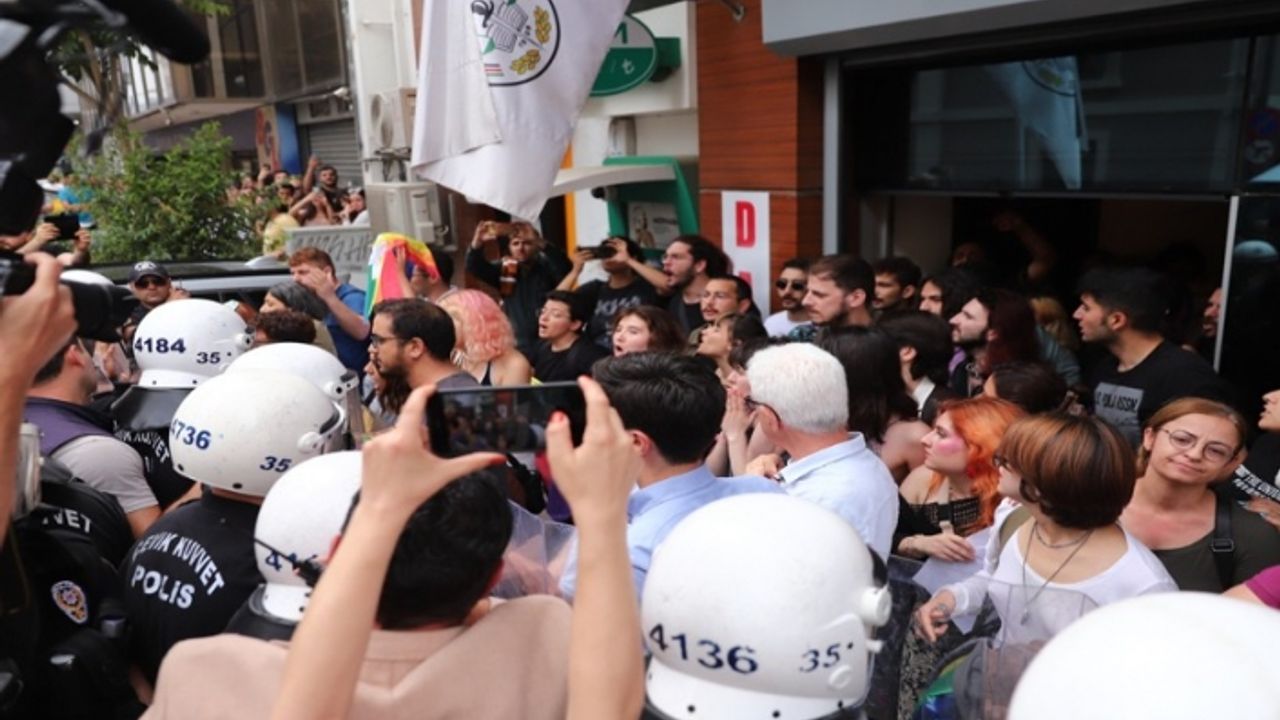 İzmir Barosu: Polis saldırısı hakkında suç duyurusunda bulunacağız