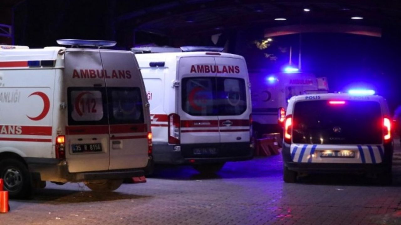 İzmir'de bıçaklı saldırı! Eski polis memuru yaralandı
