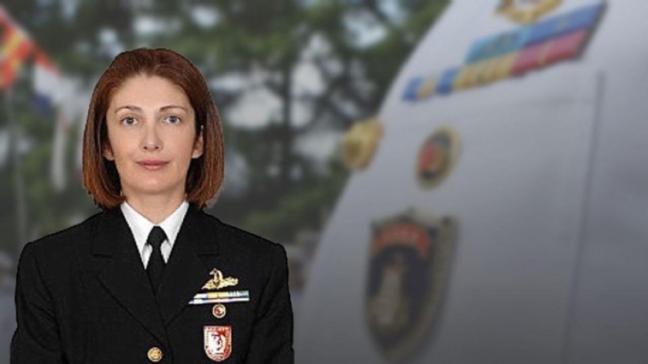 NATO'dan ilk kadın amirali Fırat'a tebrik!