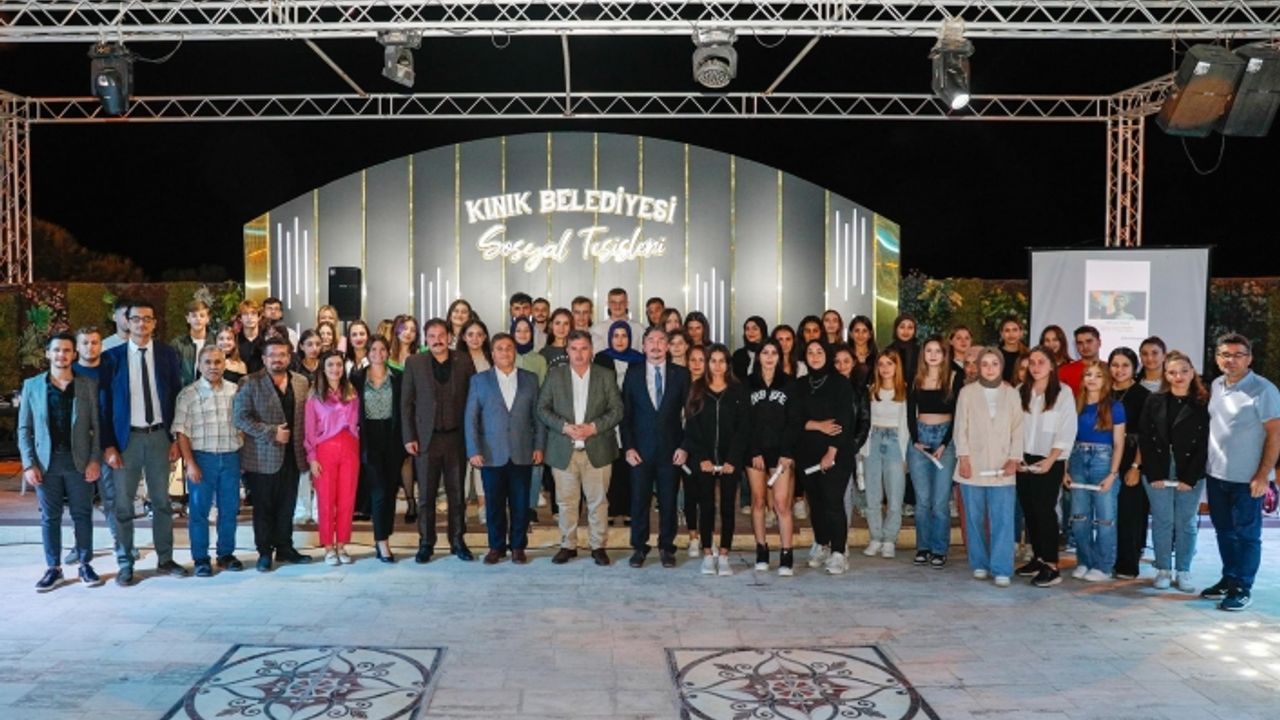 Kınık'ta üniversiteyi kazanan gençlere buluşma gecesi