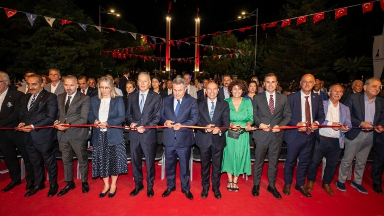 Soyer İEF'den gençlere seslendi: “Hiçbir yere gitmenize razı değiliz”