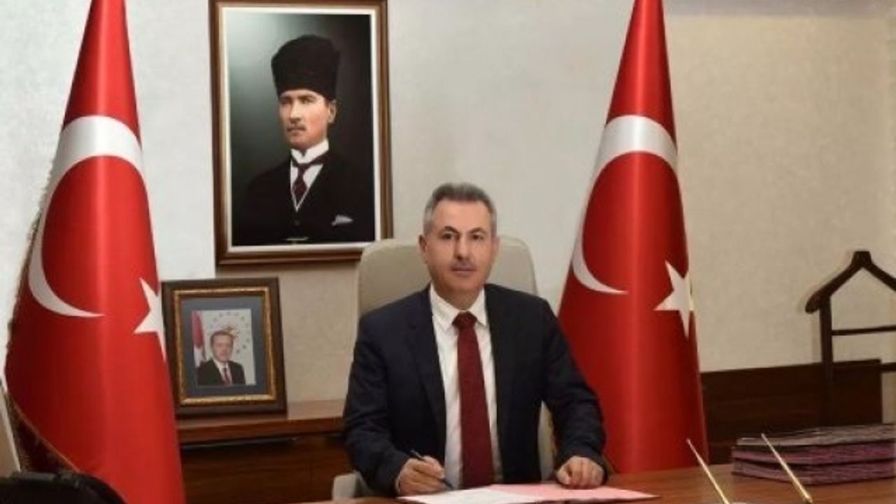 Vali Elban'dan 9 Eylül mesajı: İnancımızı kaybetmeyelim