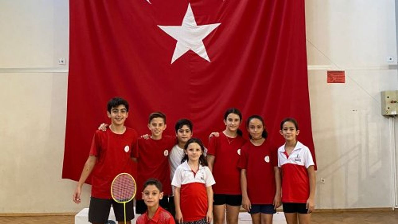 Bayraklı Belediyesi sporcuları turnuvadan madalyalarla döndü