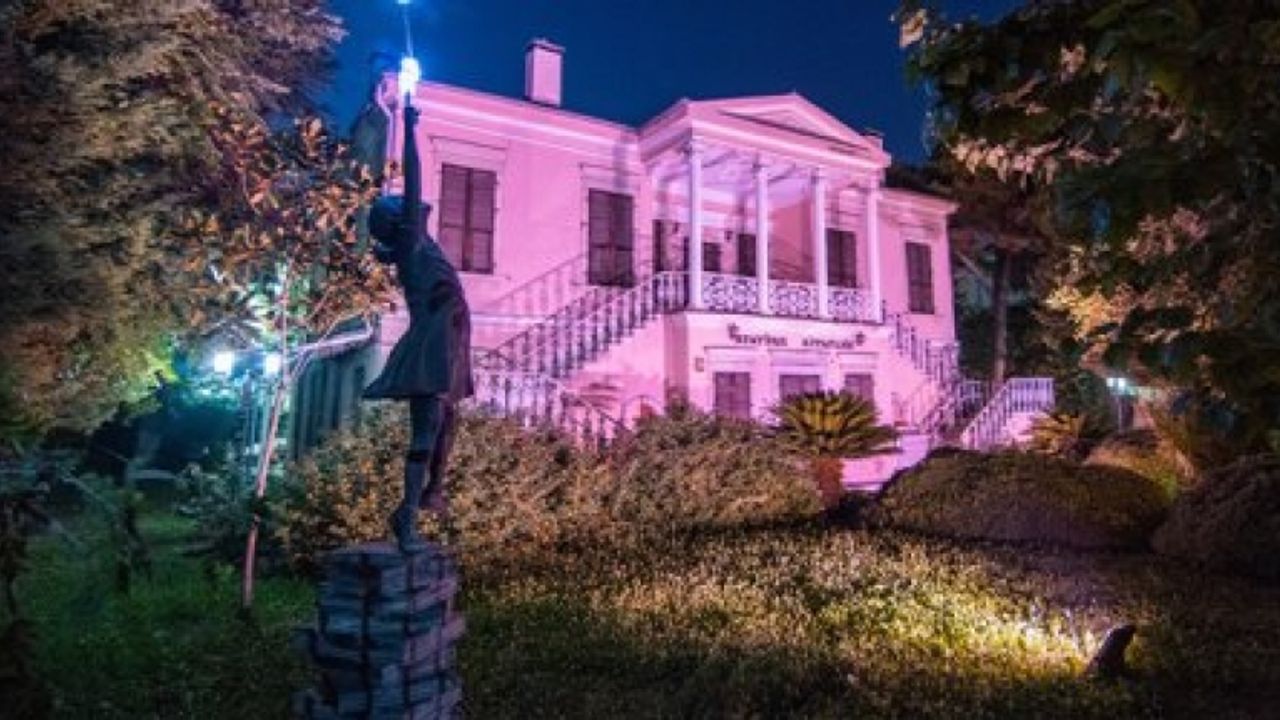 Bornova Belediyesi'nden pembe farkındalık