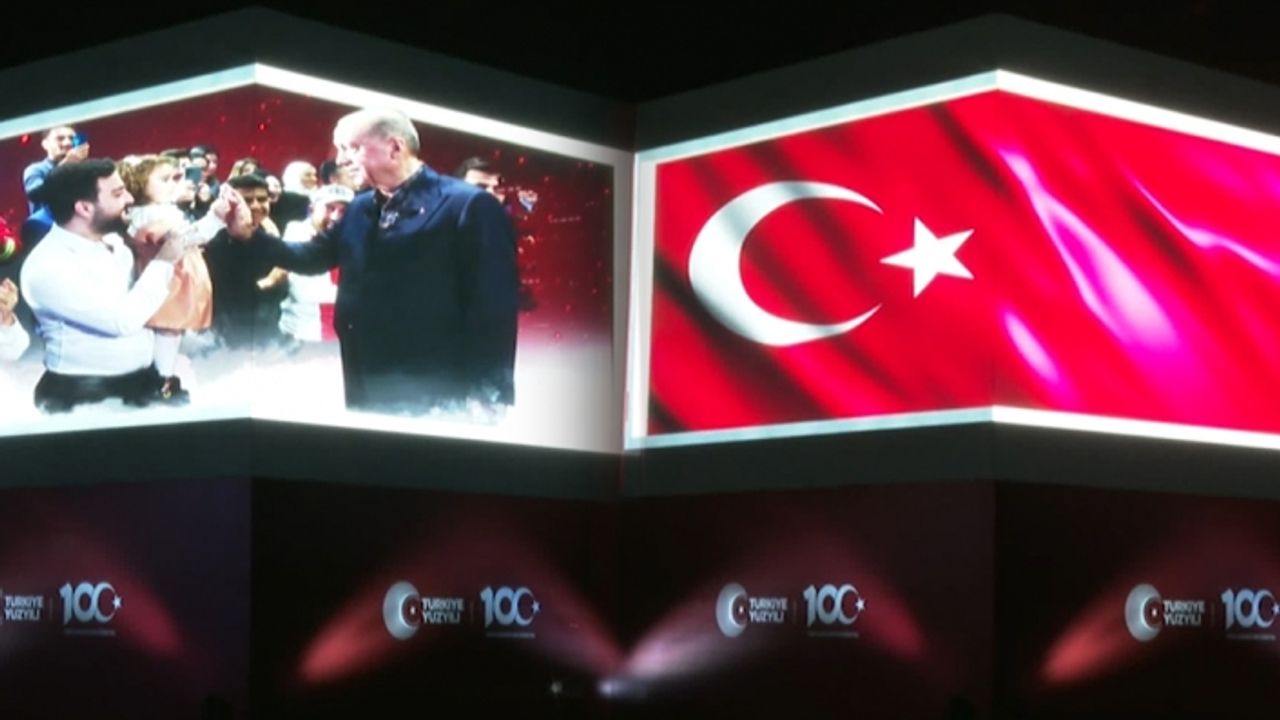 Cumhuriyet'in 100. yılına özel Gündoğdu'ya dijital dev ekran