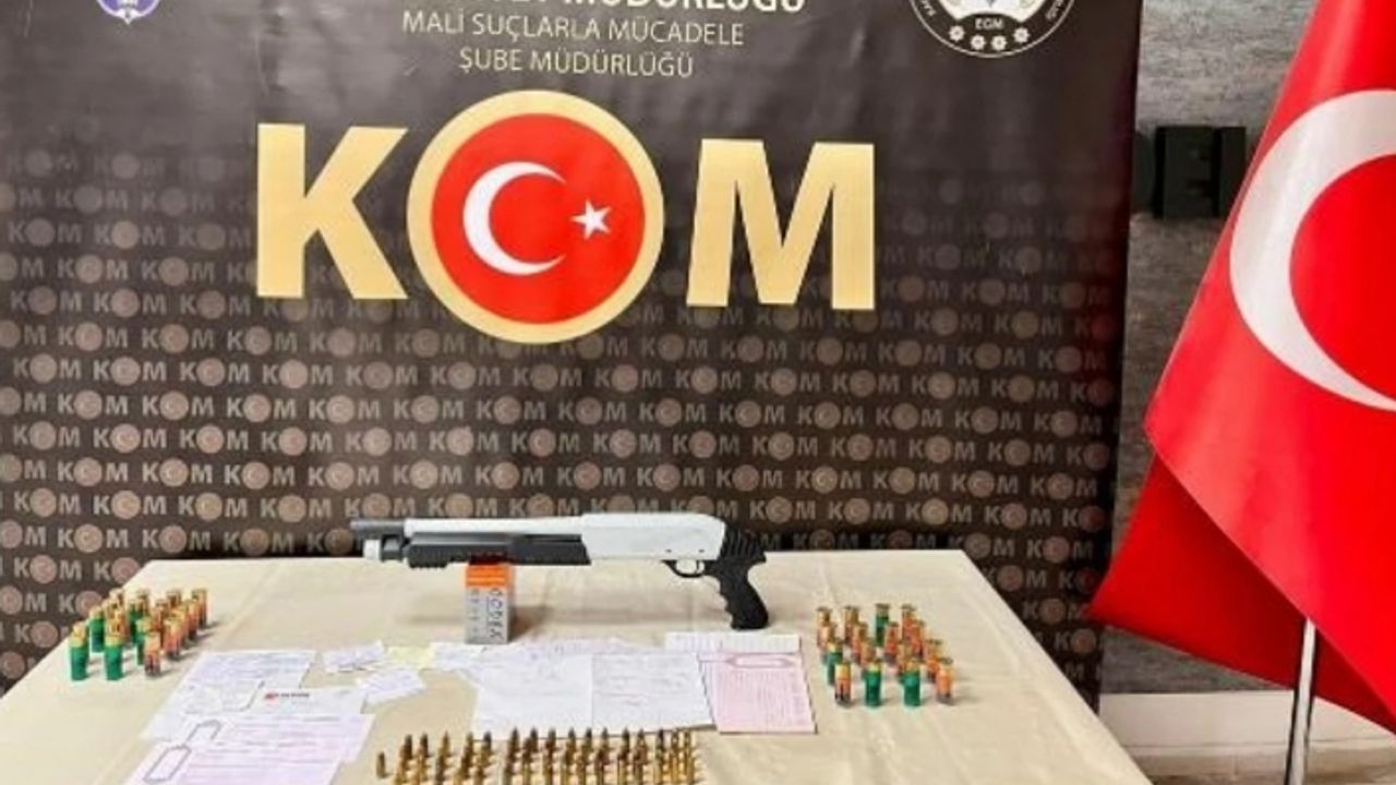 Karşıyaka'da zorla senet imzalatan çeteye operasyon: 4 gözaltı