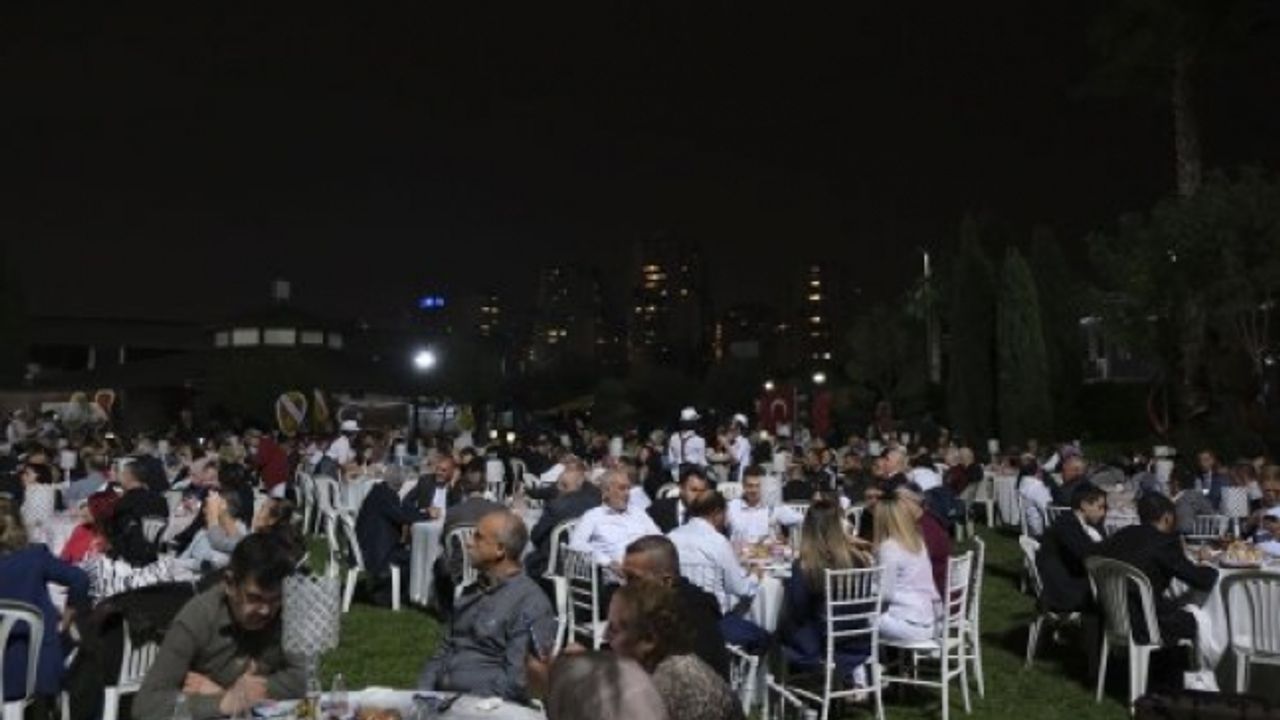 MHP Karşıyaka Teşkilatı Cumhuriyet'in 100. yılını kutladı