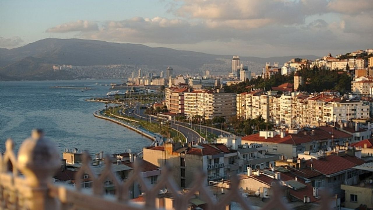 İzmir'de yeni haftada hava nasıl olacak?