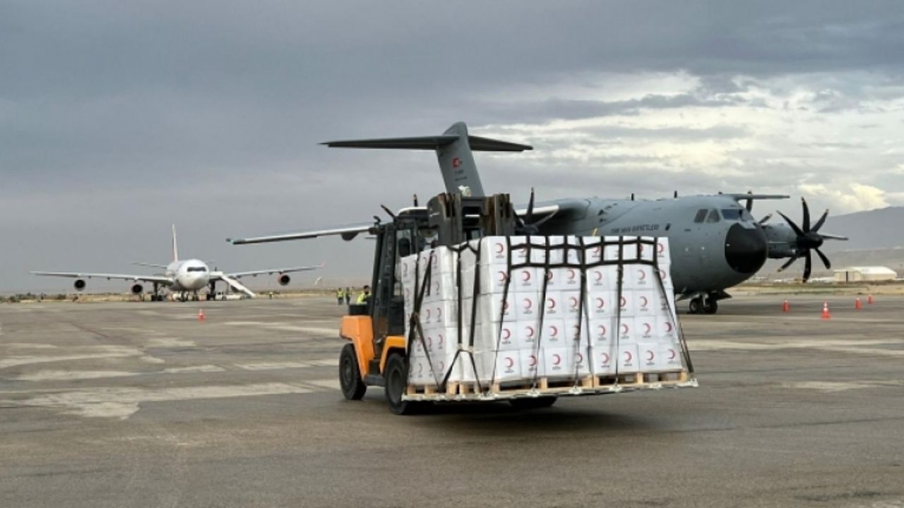 Türkiye'den Afganistan'a 24 tonluk insani yardım