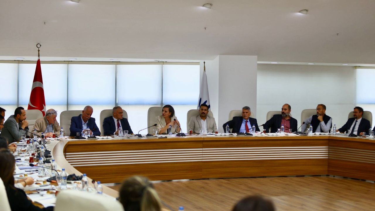 Karabağlar 'da Bir İlk: Atık Yönetimi Toplantısı