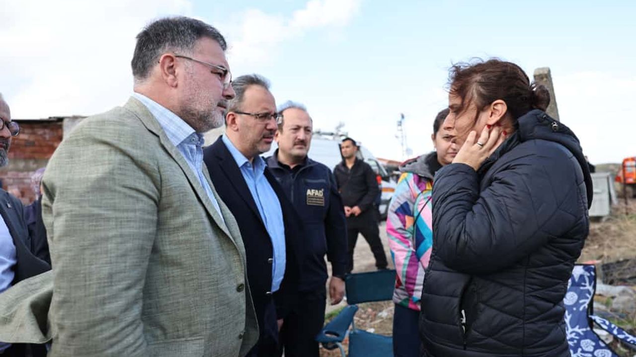 Başkan Saygılı, Foça'da vatandaşları yalnız bırakmadı