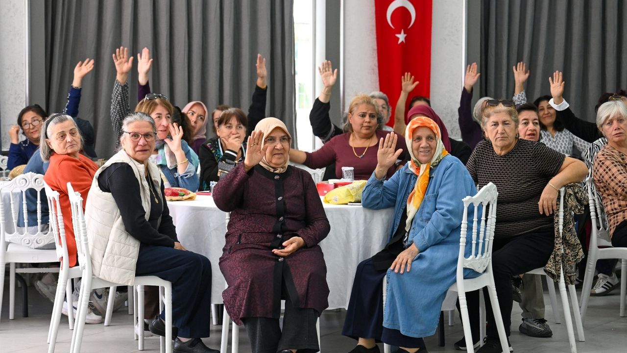 Bornovalı kadınlar geleceğe umut ekiyor