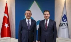 Özgür Özel, Ali Babacan'ı ziyaret etti