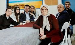 Ekrem İmamoğlu, ailesiyle açık görüşteki buluşma sırasında çekilmiş fotoğrafı paylaştı