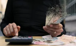 Maaşlardan her ay yüzde 3 kesinti yapacak düzenleme Resmi Gazete'de