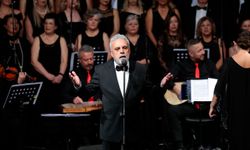 Konak’ta şarkılar Ata için söylendi