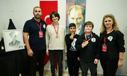 Bornova'da Duygu Dolu Gece