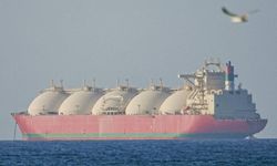 İran ABD-İsrail’e diz çöktürdü