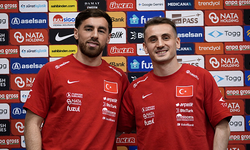 Orkun Kökçü ve Kerem Aktürkoğlu'ndan Dünya Kupası mesajı