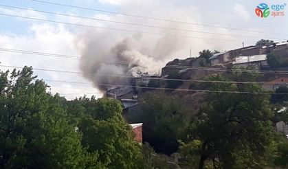 Gümüşhane’nin Tekke köyündeki yangında 3 evde hasar oluştu