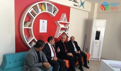 Araştırmacı yazar Yıldız, Gercüş’te öğrencilerle bir araya geldi