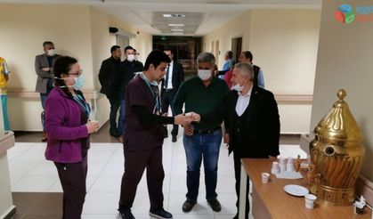 Sağlık çalışanlarına moral için "Bucak salebi" ikramı