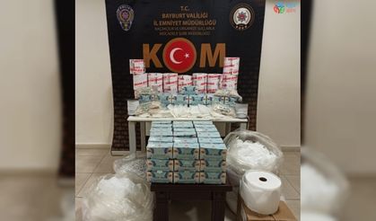 Bayburt’ta kaçak maske imalatı yapan 2 işyerinden 6 bin 194 adet koruyucu tıbbi maske ele geçirildi