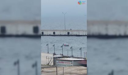 Sinop’ta denize düşen otomobilin sürücüsü kendi imkanlarıyla sudan çıktı