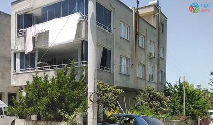 Önüne çıkan araca çarpmamak için ani manevra yaptı, bahçe duvarından içeri girdi
