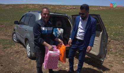 Uluslararası Mazlumların Derneği’den çobanlara giyim ve ayakkabı yardımı