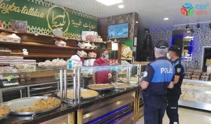 Mersin’deki yabancı uyruklu esnafa Covid-19 uyarısı