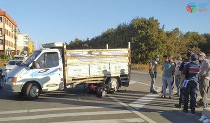 Sollamaya çalıştığı kamyonetin altına girdi: 2 yaralı