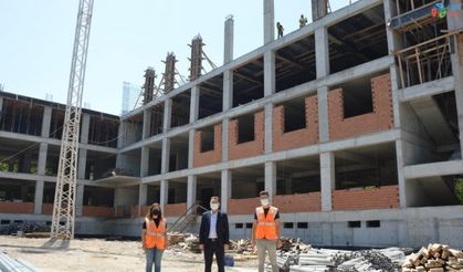 Manisa’da Kız İmam Hatip Lisesinde çalışmalar sürüyor