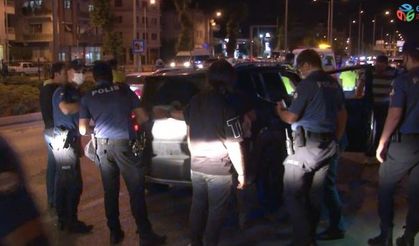 Trafik magandası kendisi uyaran otomobile 16 el ateş etti: 1 yaralı