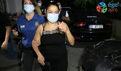 Türk Bayrağını indirip çöp kutusuna atan kadın yakalandı