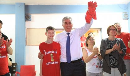 Alt yapı şampiyonları Güzelbahçe’den