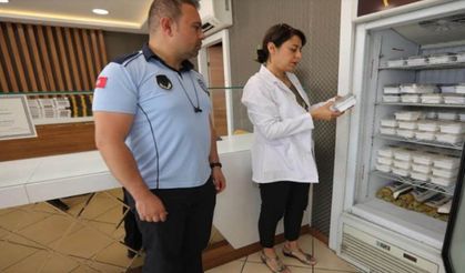Bayraklı Zabıtası gıda denetimi yaptı